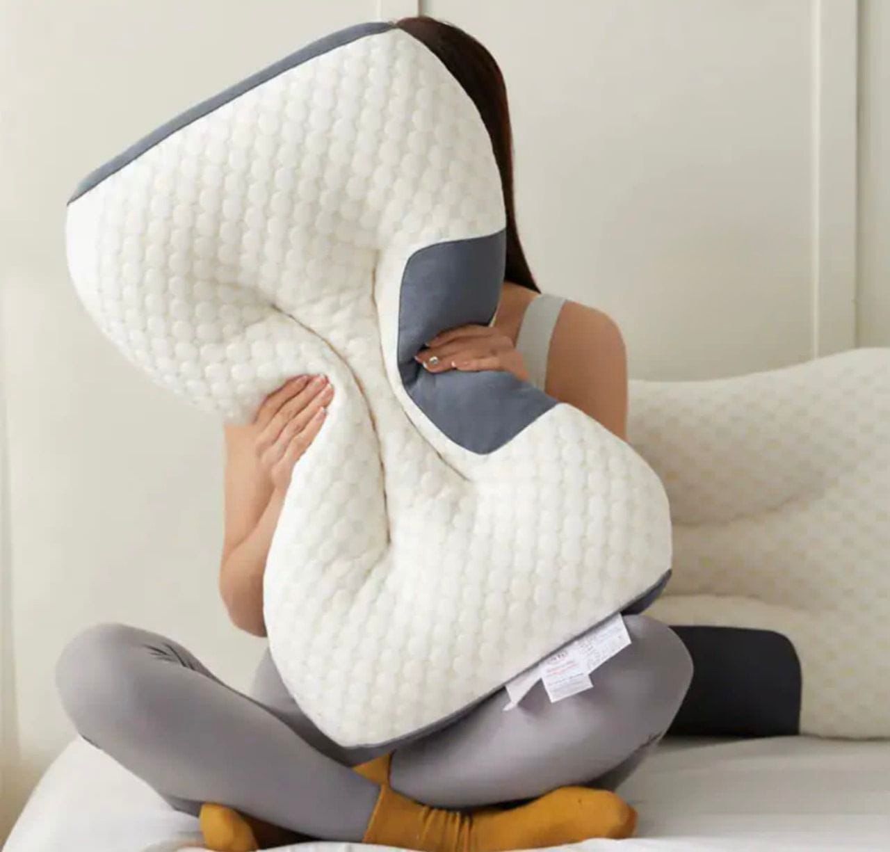 Almohada CerviLux™ - Redescubre el placer de despertar sin dolores